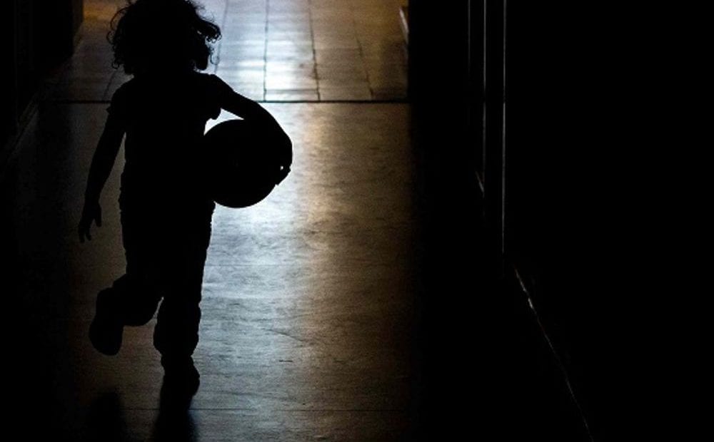 CASERTACE - Papà accusato di aver abusato sessualmente del figlio di 8 anni, dopo 13 anni arriva la decisione finale