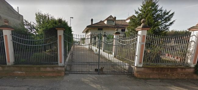 CASERTACE - Sequestrati e rapinati in casa da 7 malviventi, terrore nella villa dell'imprenditore Fusco. E quel messaggio lasciato per un carabiniere...