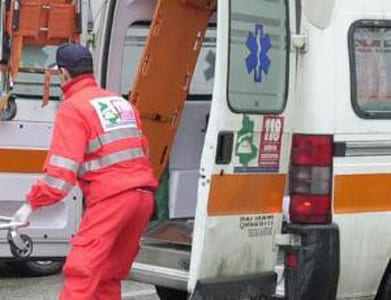 12enne cade dal balcone di casa, la corsa in ospedale. E' in condizioni critiche - CasertaCE