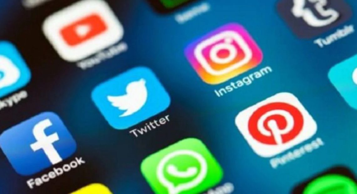 Facebook, Instagram e Whatsapp fuori servizio. I social vanno in "down" - CasertaCE