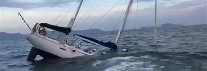 La barca affonda e quattro ragazzi di CASERTA rischiano di annegare a Capri - CasertaCE
