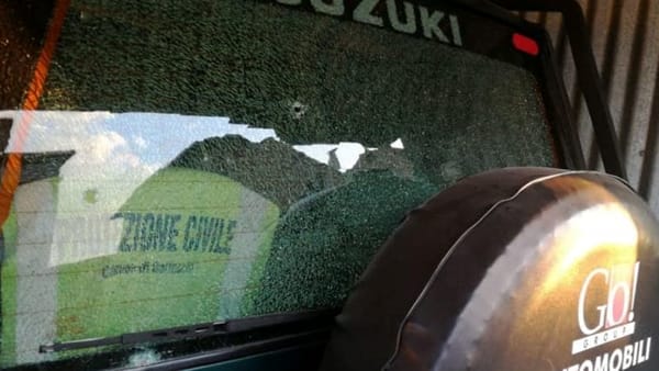 Hanno sparato contro i vetri dell'auto del coordinatore della Protezione Civile - CasertaCE