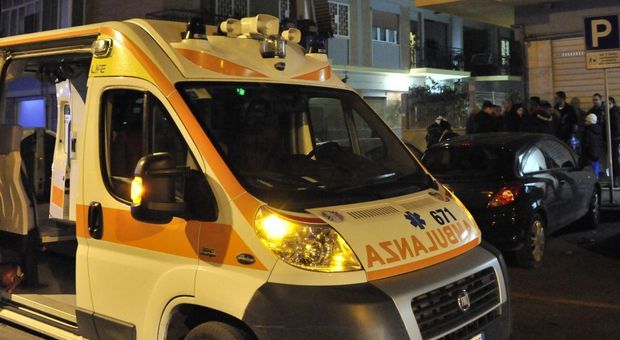 23enne colpito in pieno da un'auto si rompe il femore - CasertaCE