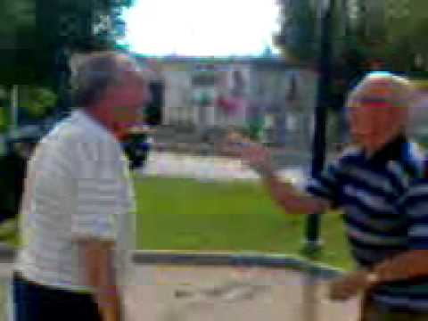 CASERTA. Che storia: due anziani si prendono a mazzate in via Roma e poi si ritrovano a contatto di nuovo nell'area Saint-Gobain