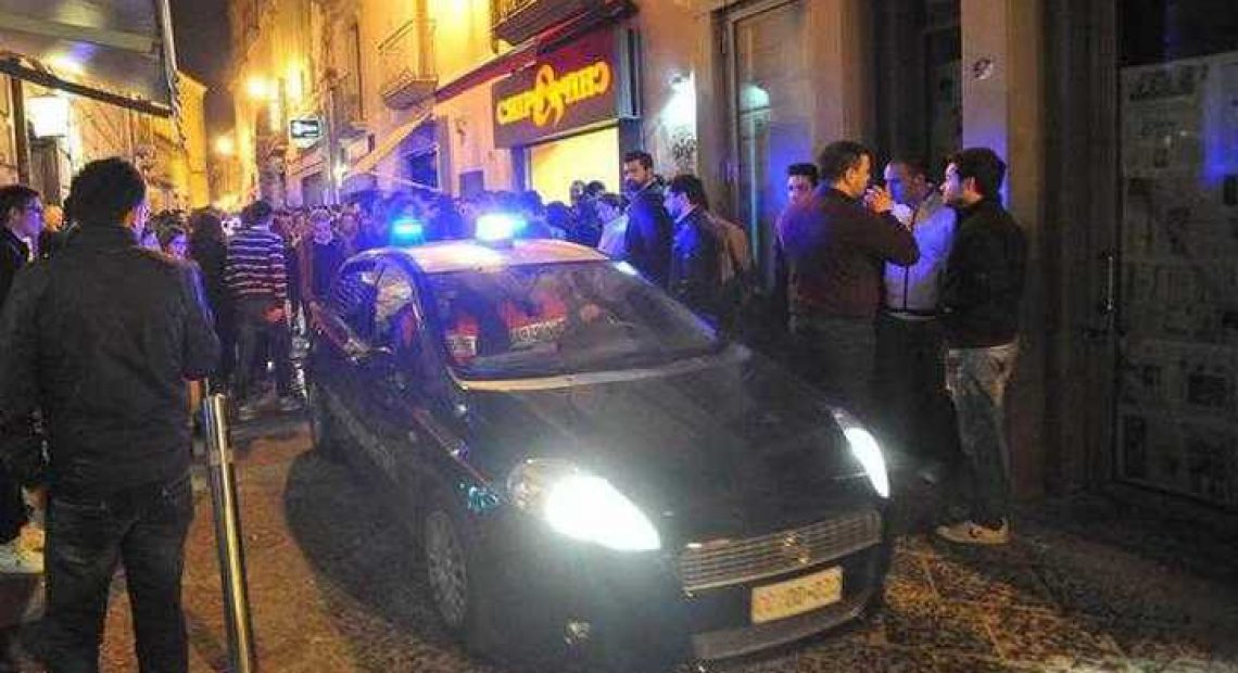 AVERSA. Auto e alimenti sequestrati dai carabinieri durante le notti della movida in città - CasertaCE