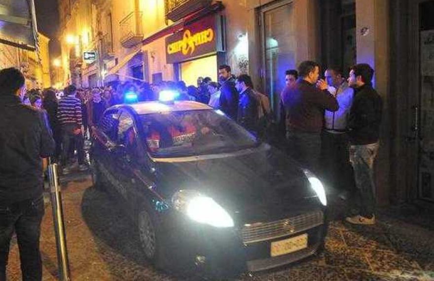 AVERSA. Auto e alimenti sequestrati dai carabinieri durante le notti della movida in città - CasertaCE