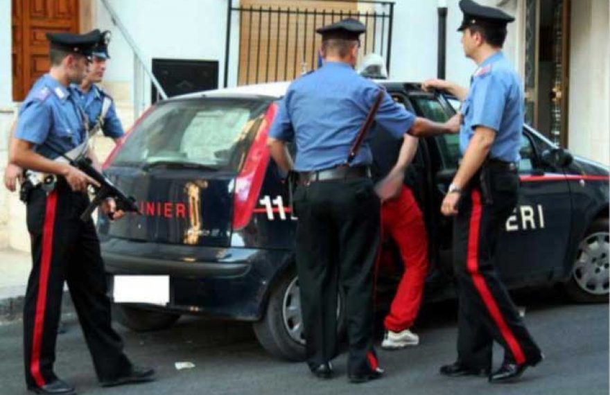 CASERTACE - Rapina con coltello all'autolavaggio. Arrestati i responsabili, sono tre residenti nel casertano