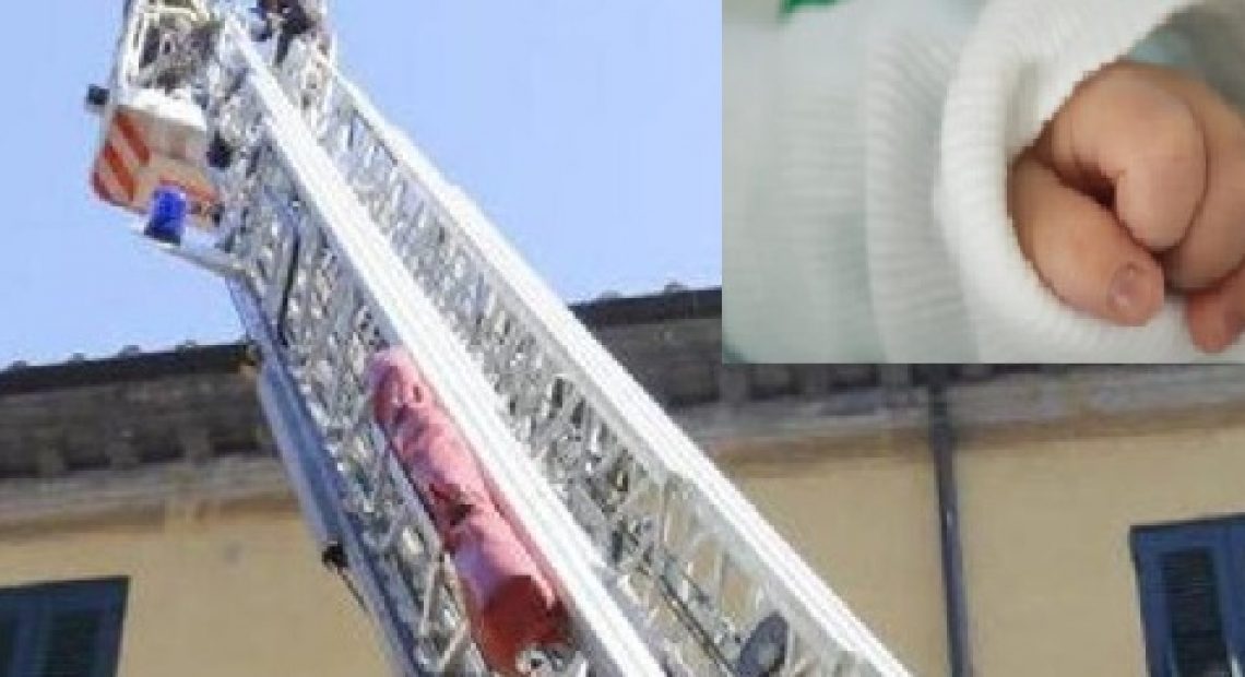 CASERTACE - CASERTA. Vigili del fuoco salvano neonata rimasta chiusa in una casa di via Kennedy