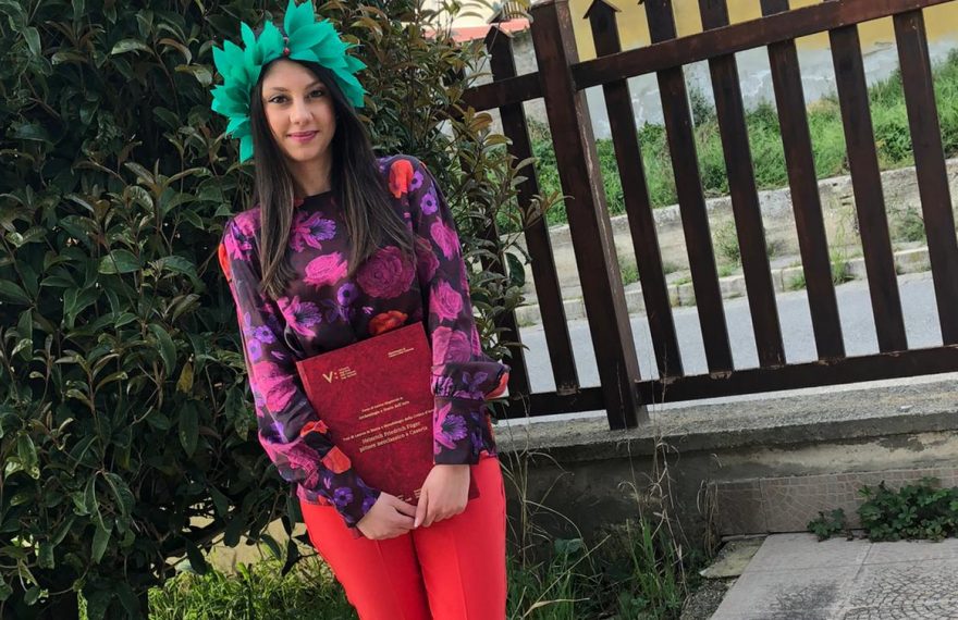 CASERTACE - LE FOTO. Laurearsi ai tempi del CORONAVIRUS... E la storia di Alessia: una laurea da 110 e Lode nel salotto di casa