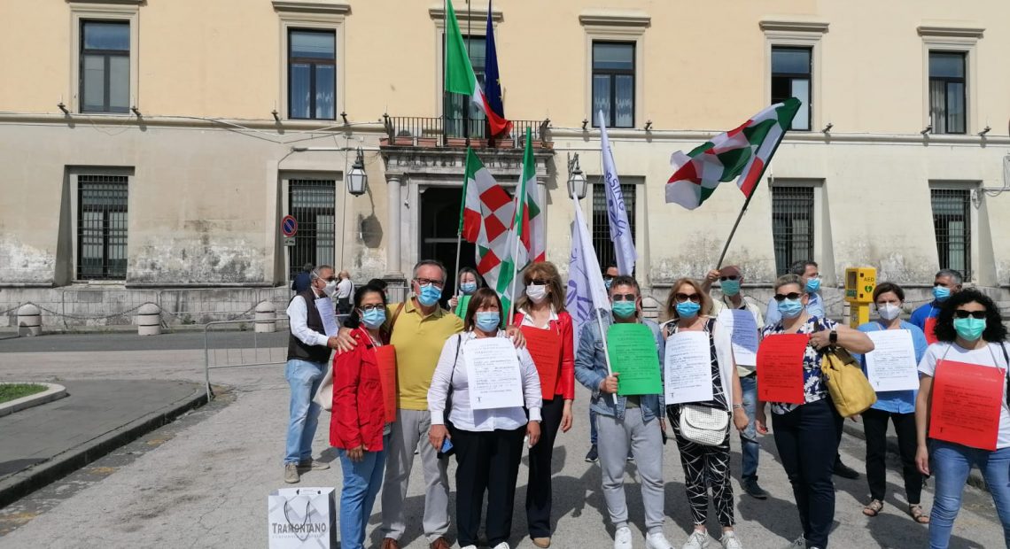 CASERTACE - LA FOTO. Infermieri e sindacato "Nursing Up" fanno arrivare le loro richieste fino a Roma