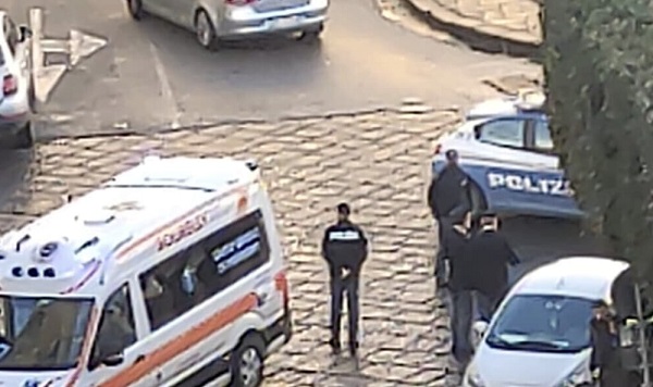 ambulanza polizia strada